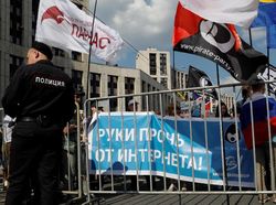 Warga Rusia Demo Pemblokiran Telegram