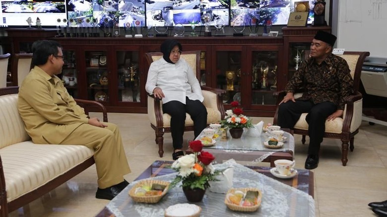 Alasan Keamanan, Risma Perpanjang Masa Libur Sekolah di Surabaya Alasan Keamanan, Risma Perpanjang Masa Libur Sekolah di Surabaya