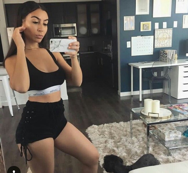 Aku dulu sangat pemalu dan tidak suka berjodet di hadapan publik. Tapi ketika SMA aku jadi gadis pesta. Saat itu aku mulai menari dan semakin percaya diri ketika banyak orang yang melihatku, ungkapnya. Foto: dok. Instagram