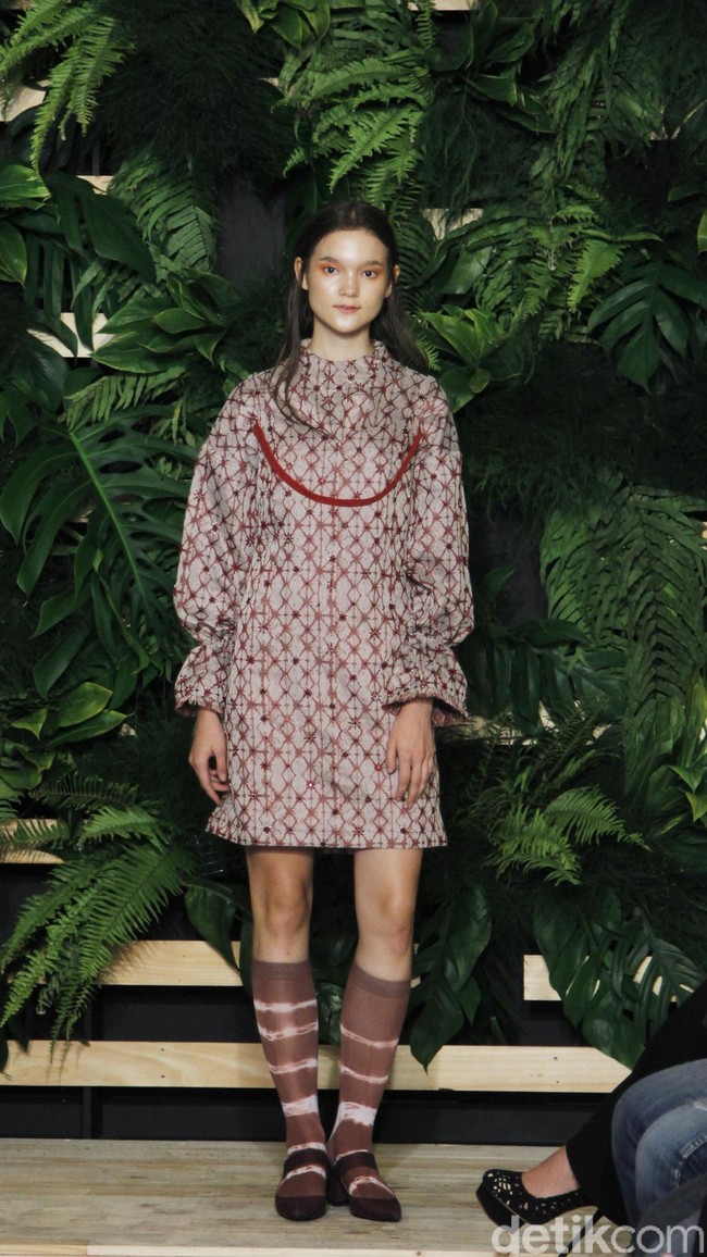 Fashion show Ikat Indonesia by Didiet Maulana yang bertajuk Mentari di Hotel Monopoli, Kemang, Jakarta, Selasa [8/5/2018]. Foto: Mohammad Abduh/Wolipop