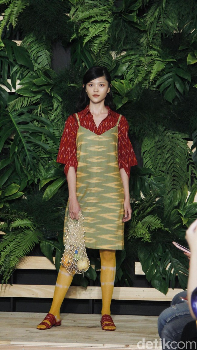 Fashion show Ikat Indonesia by Didiet Maulana yang bertajuk Mentari di Hotel Monopoli, Kemang, Jakarta, Selasa [8/5/2018]. Foto: Mohammad Abduh/Wolipop