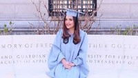 Kabar bahagia datang dari Tasya Kamila. Ia baru menyelesaikan studi program magister Administrasi Publik di Colombia University. Foto: Dok. Instagram/tasyakamila