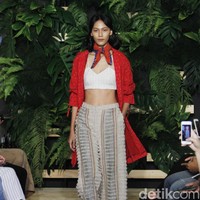 Fashion show Ikat Indonesia by Didiet Maulana yang bertajuk Mentari di Hotel Monopoli, Kemang, Jakarta, Selasa [8/5/2018]. Foto: Mohammad Abduh/Wolipop