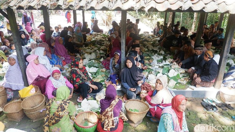 Nyadran Gedhe di Banjarnegara, Menjaga Tradisi Menghormat Leluhur Nyadran Gedhe di Banjarnegara, Menjaga Tradisi Menghormat Leluhur