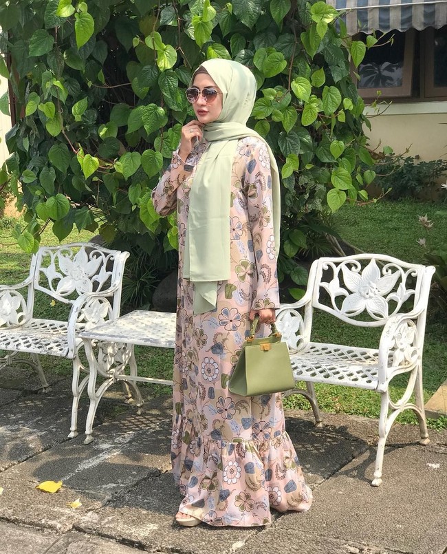 Tak hanya disebut mirip artis turki, bintang sinetron Jin dan Jun ini juga disebut mirip aktris India Katrina Kaif hingga Kendal Jenner. Foto: Instagram Natalie Sarah