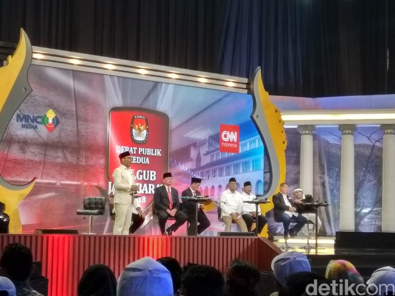Uu Tepis Serangan Dedi soal Sampah Menumpuk di Tasikmalaya Uu Tepis Serangan Dedi soal Sampah Menumpuk di Tasikmalaya