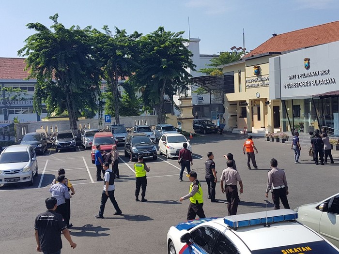 Bom di Surabaya. Foto: ist. Bom di Surabaya. Foto: ist.