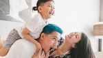 Momen Bahagia Keluarga Sharena Gunawan dan Ryan Delon