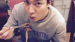 Kangen Si Tampan Lee Min Ho? Yuk, Intip Gaya Serunya Saat Makan