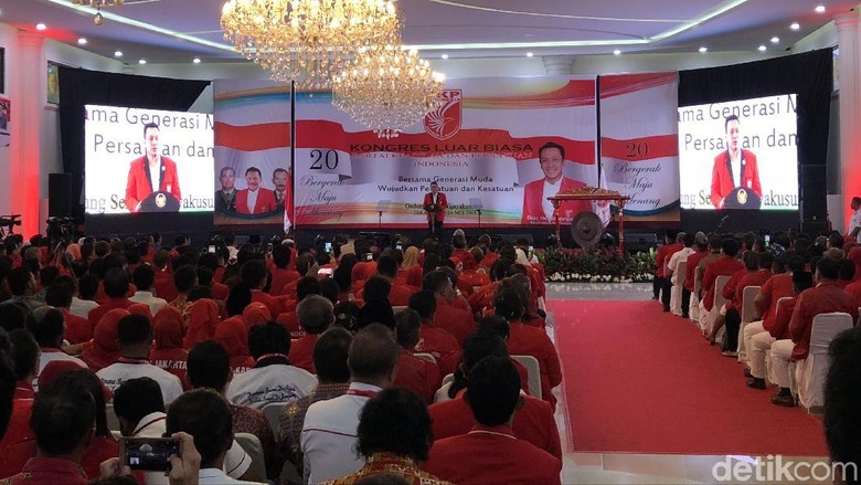 Jokowi Hadiri KLB PKPI Penetapan Anak Hendropriyono Jadi Ketum Jokowi Hadiri KLB PKPI Penetapan Anak Hendropriyono Jadi Ketum