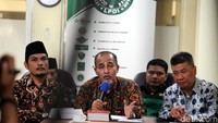 LPOI mengutuk serangan bom bunuh diri di tiga gereja tersebut.