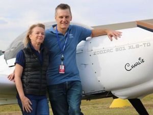 Rakit Pesawat di Garasi untuk Keliling Australia
