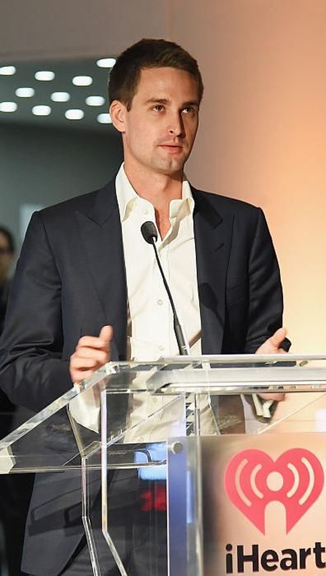 Di usia muda, Evan telah menikamti hartanya. Ia memiliki kekayaan dengan total US$ 3,4 miliar atau sekitar Rp 64 triliun.  Foto: Getty Images