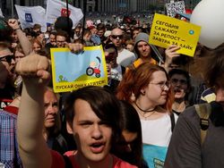 Warga Rusia Demo Pemblokiran Telegram