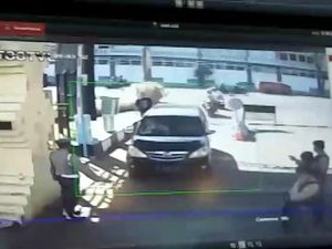 Berapa Biaya Premi Asuransi Mobil Kalau Rusak Karena Aksi Teror?