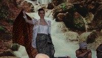 Selain tari tradisional, Asian Festival juga menampilkan fashion show batik. (dok KBRI Sofia)