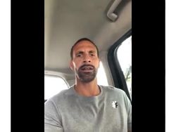 Parade Meme Iringi Kepergian Carrick dan Wenger