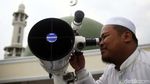 Meneropong Hilal di Masjid Al-Musyariin Jakbar