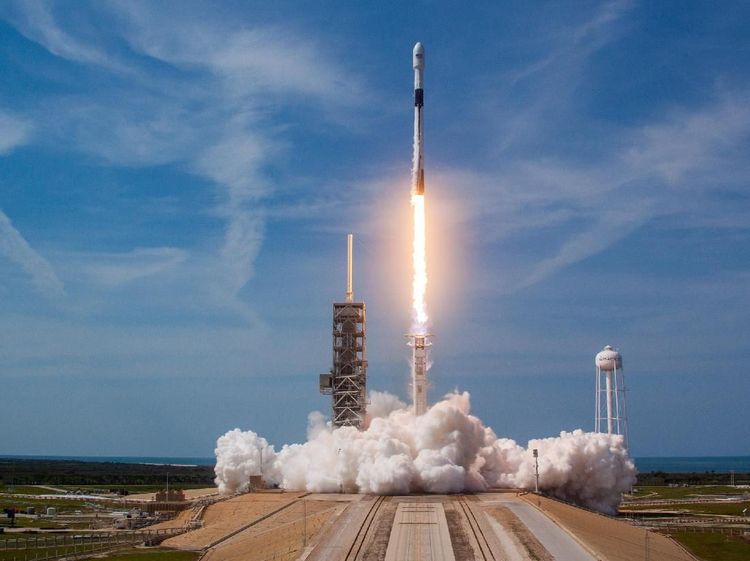Peluncuran Roket Canggih SpaceX yang Dapat Dipakai 100 Kali
