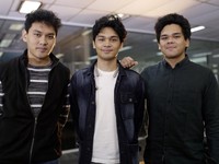 5 Chord dan Lirik Lagu Jatuh Cinta: Pandangan Pertama hingga Kesempurnaan Cinta