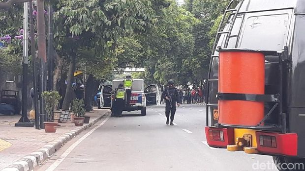 Saksi yang Lihat Benda Mencurigakan di Palmerah Dibawa Polisi