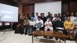 Bergandengan Tangan Melawan Terorisme