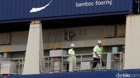 Kapal yang digunakan untuk mengangkut produk manufaktur itu berbobot 95.263 gross tonnage (GT).