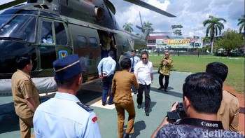 Saat Menkominfo tiba di Kota Singkawang. Disambut langsung oleh Wali Kota Singkawang Tjhai Chui Mie. Foto: detikINET/Adi Fida Rahman
