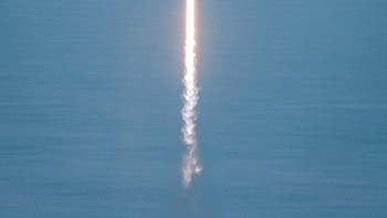 Diharapkan, proses tersebut dapat diulang secara terus menerus dengan batas maksimum hingga 100 peluncuran tiap roket. (Foto: Flickr SpaceX)