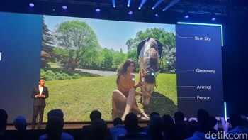 Cara lain Honor 10 mendobrak tradisi adalah lewat teknologi kecerdasan buatan (artificial intelligence) di kamera.  Foto: detikINET/Indah Mutiara Kami