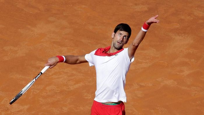 Novak Djokovic menang mudah di babak pertama Italia Terbuka 2018 (Foto: Max Rossi/Reuters) Novak Djokovic menang mudah di babak pertama Italia Terbuka 2018 (Foto: Max Rossi/Reuters)