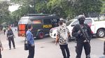 Foto: Gegana Turun Tangan Cek Benda Mencurigakan di Palmerah
