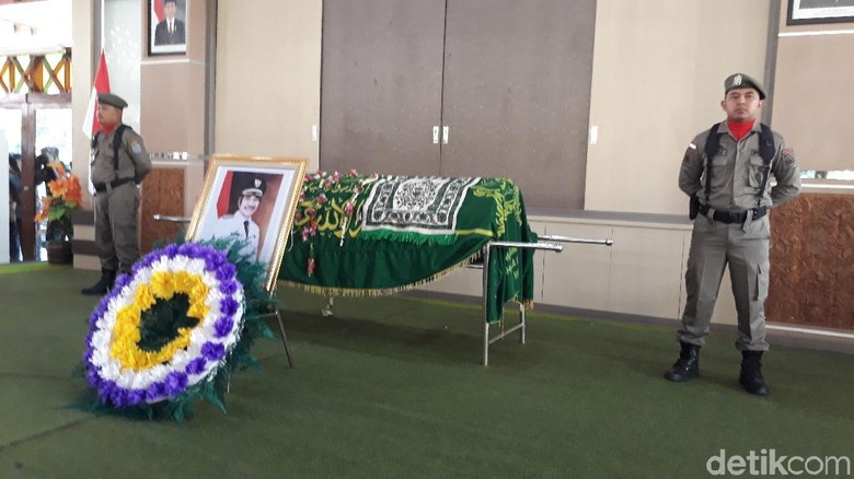 Tentang 2 Bupati Wafat di Momen Hari Jadi Kabupaten Tegal Tentang 2 Bupati Wafat di Momen Hari Jadi Kabupaten Tegal
