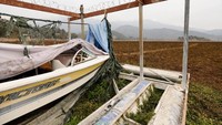 Kekeringan yang melanda Danau Aculeo di Paine, Chili akibat perubahan iklim tentu juga memberikan efek yang berbeda di negara lain. Menurut Intergovernmental Panel on Climate Change Perserikatan Bangsa-Bangsa (PBB) melaporkan sejumlah bukti dampak perubahan iklim yang semakin parah. Hasil penelitian ahli menunjukkan temperatur bumi meningkat akibat perubahan iklim. Sejak tahun 1880, temperatur bumi mendekati 0,85 derajat Celcius. Matias Delacroix/Reuters.