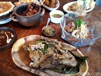 5 Resto Indonesia Modern Ini Punya Sate Sapi hingga Soto Tangkar Sedap!