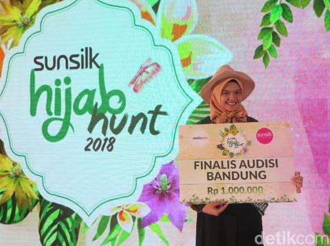 Umrah Jadi Titik Balik Finalis Sunsilk Hijab Hunt Ini Mantap Berhijab