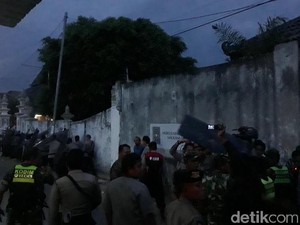 Pesilat Saling Lempar Batu di Madiun, Ini Ujungnya