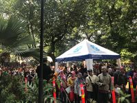 Pemudik mengantre (Robi Setiawan/detikcom)