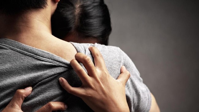 4 Posisi Bercinta Untuk Pasutri dengan Tinggi Badan Berbeda