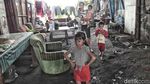 Potret Kehidupan Manusia Kolong di Utara Jakarta