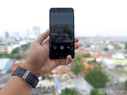 Unboxing Ponsel Honor 7X, Penantang Kuat di Kelas Menengah