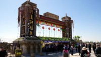 Masuk ke dalam studio ini, traveler harus membayar tiket masuk 100 Yuan (setara Rp 220 ribuan). Harga ini sudah termasuk jasa guide yang menemani traveler berkeliling. (Wahyu/detikTravel)