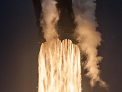 Peluncuran Roket Canggih SpaceX yang Dapat Dipakai 100 Kali