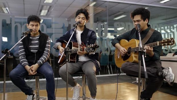 The Overtunes. 