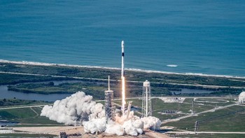 SpaceX berharap versi Block 5 mampu digunakan dalam 10 misi beruntun tanpa perlu perbaikan yang signifikan. (Foto: Flickr SpaceX)