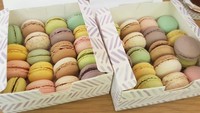 Macaron warna-warni ini sepertinya jadi salah satu dessert favorit Chantavit Dhanasevi. Mau? Foto: Instagram @terchantavit