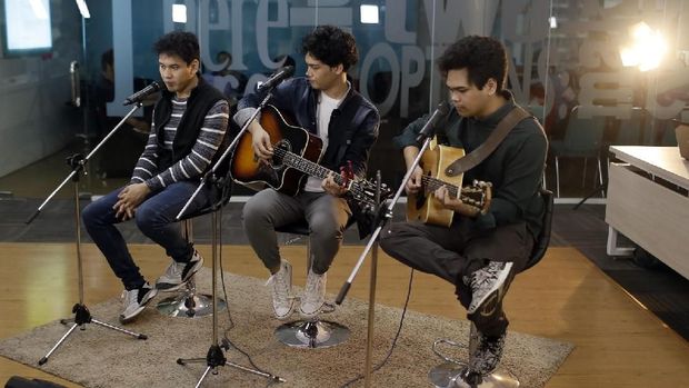 The Overtunes.