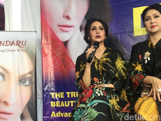 Absen dari layar kaca, Diana Pungky sibuk merintis bisnis kecantikan. Bersama sahabatnya, Diana Pungky mendirikan klinik kecantikan Andaru. Beginilan penampilan Diana sekarang. Foto: Daniel Ngantung/Wolipop