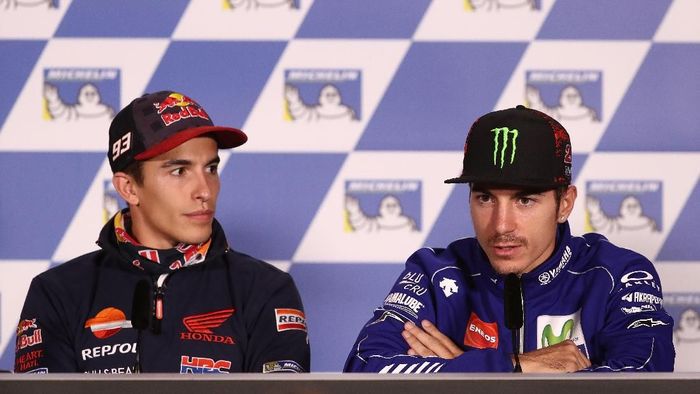 Marc Marquez dan Maverick Vinales mengirim doa untuk Surabaya. (Foto: Robert Cianflone/Getty Images) Marc Marquez dan Maverick Vinales mengirim doa untuk Surabaya. (Foto: Robert Cianflone/Getty Images)