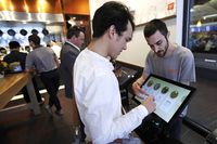 Keren! Makanan di Restoran Ini Dimasak oleh Teknologi Robot Canggih
